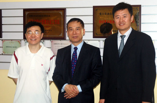 徐揚生院士、李學金教授蒞臨亞泰光電交流指導